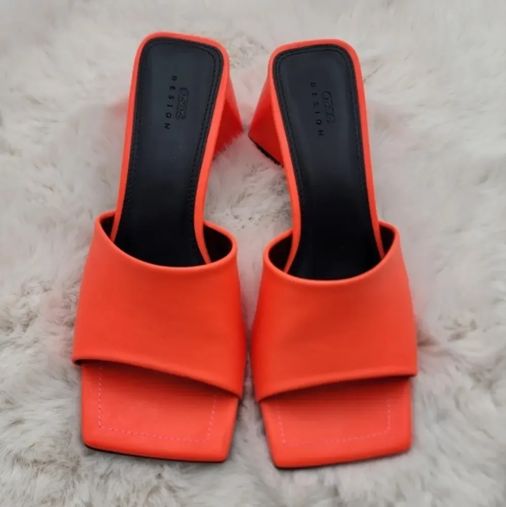 ASOS design Halliwell triangle block heel neon orange slides like new - Picture 1 of 8